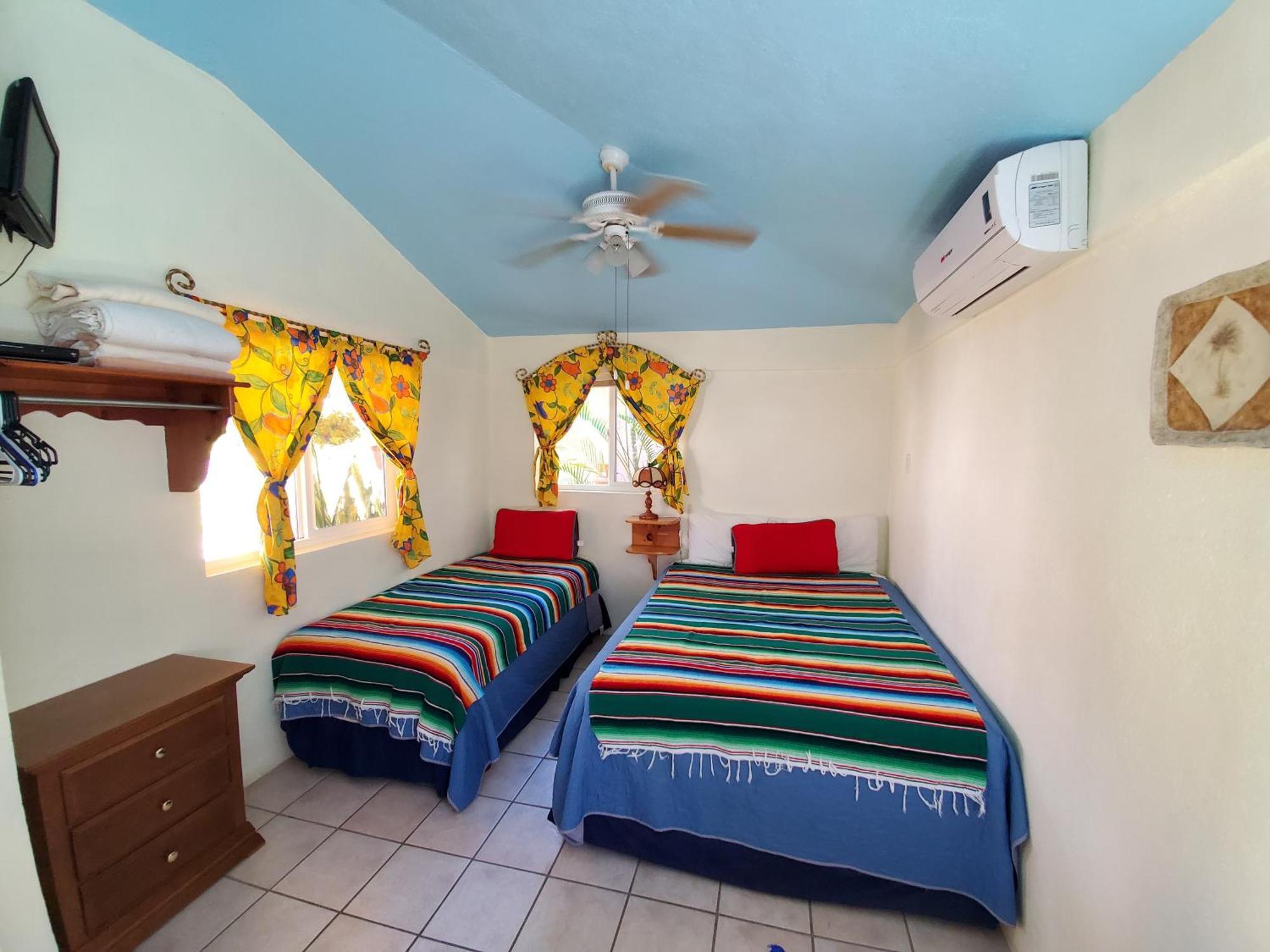 Coco Cabanas And Casitas Vacation Rentals لوريتو الغرفة الصورة