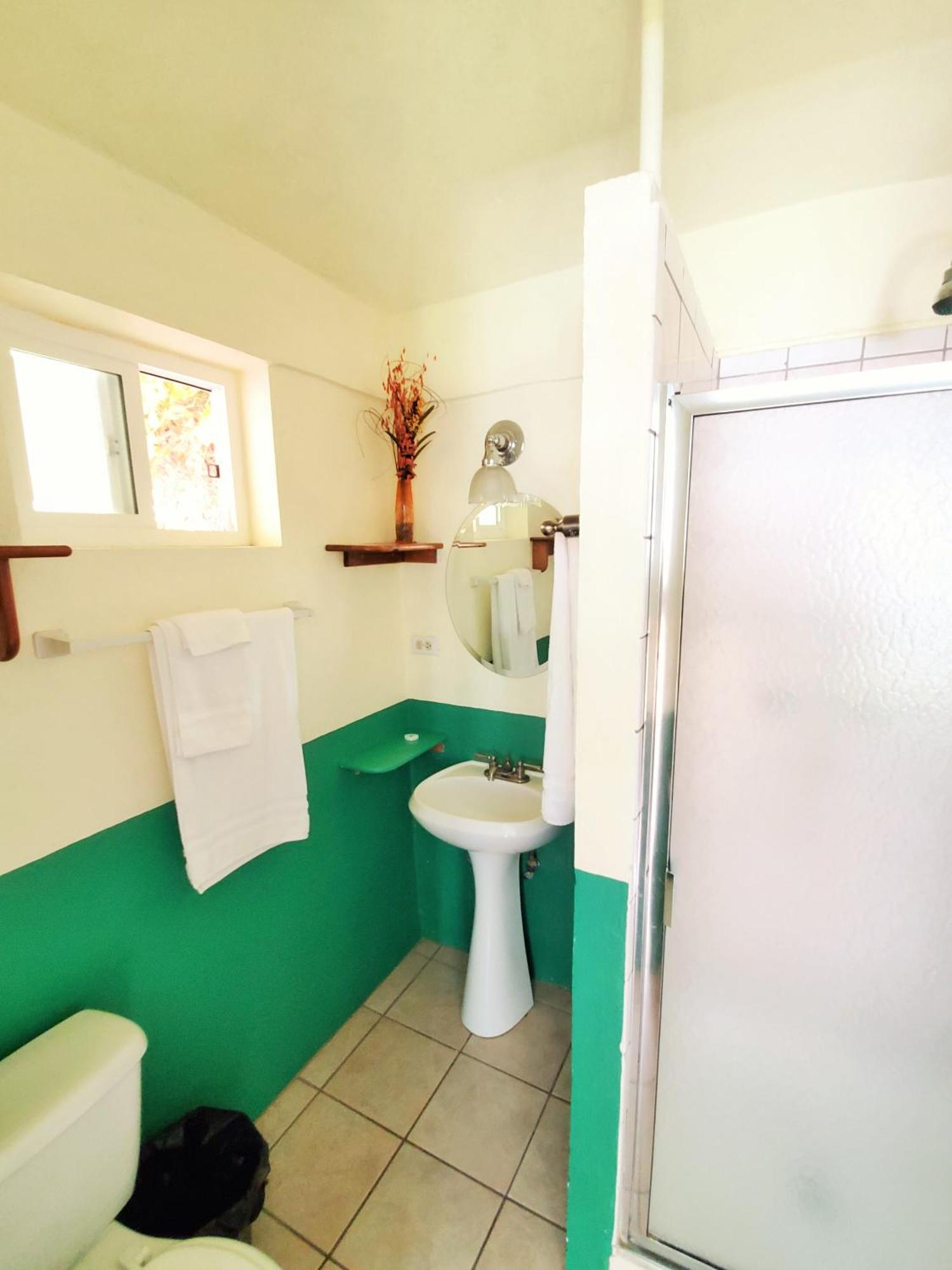 Coco Cabanas And Casitas Vacation Rentals لوريتو الغرفة الصورة
